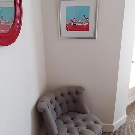 Easby Hall 9 アパート *