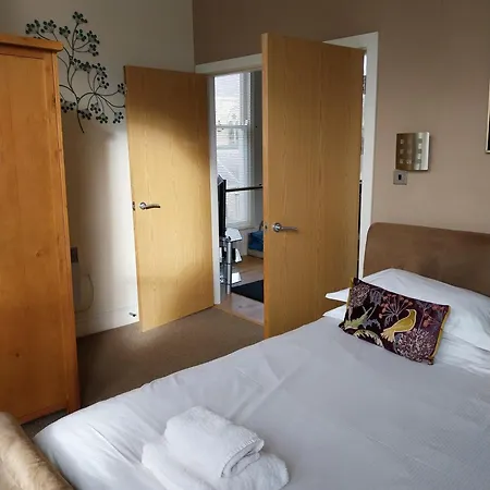 Easby Hall 9 * スカーバラ